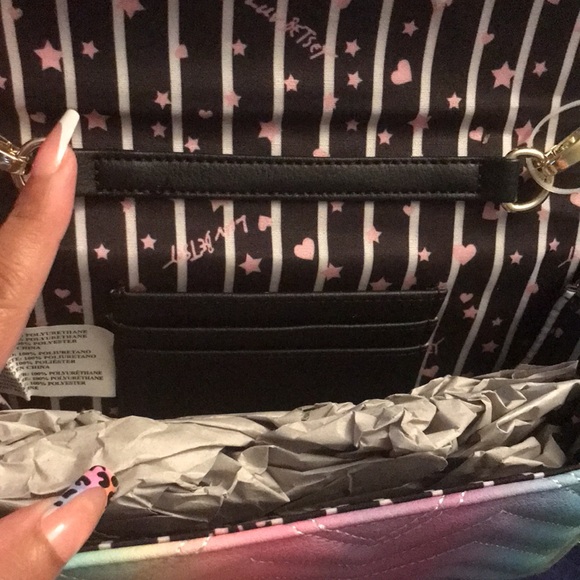 Pretty purse 👜 💜 - Picture 10 of 12